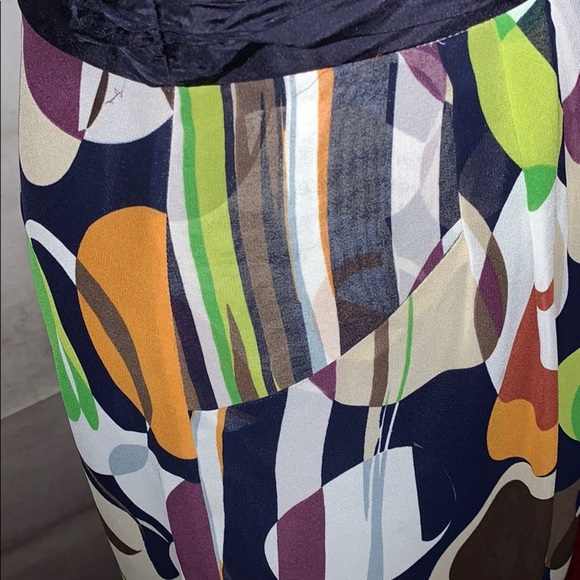 Beautiful Silk Casual Dress w/Pockets Sz 2 - Picture 5 of 9